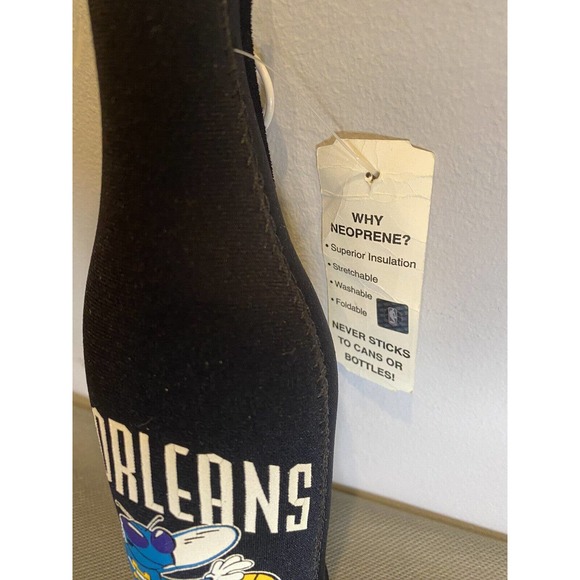 Vintage New Orleans Hornets NBA Basektball Stand up zip Beer Koozie / Cooler NWT - Picture 2 of 6